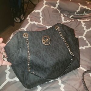 Michael Kors hand bag